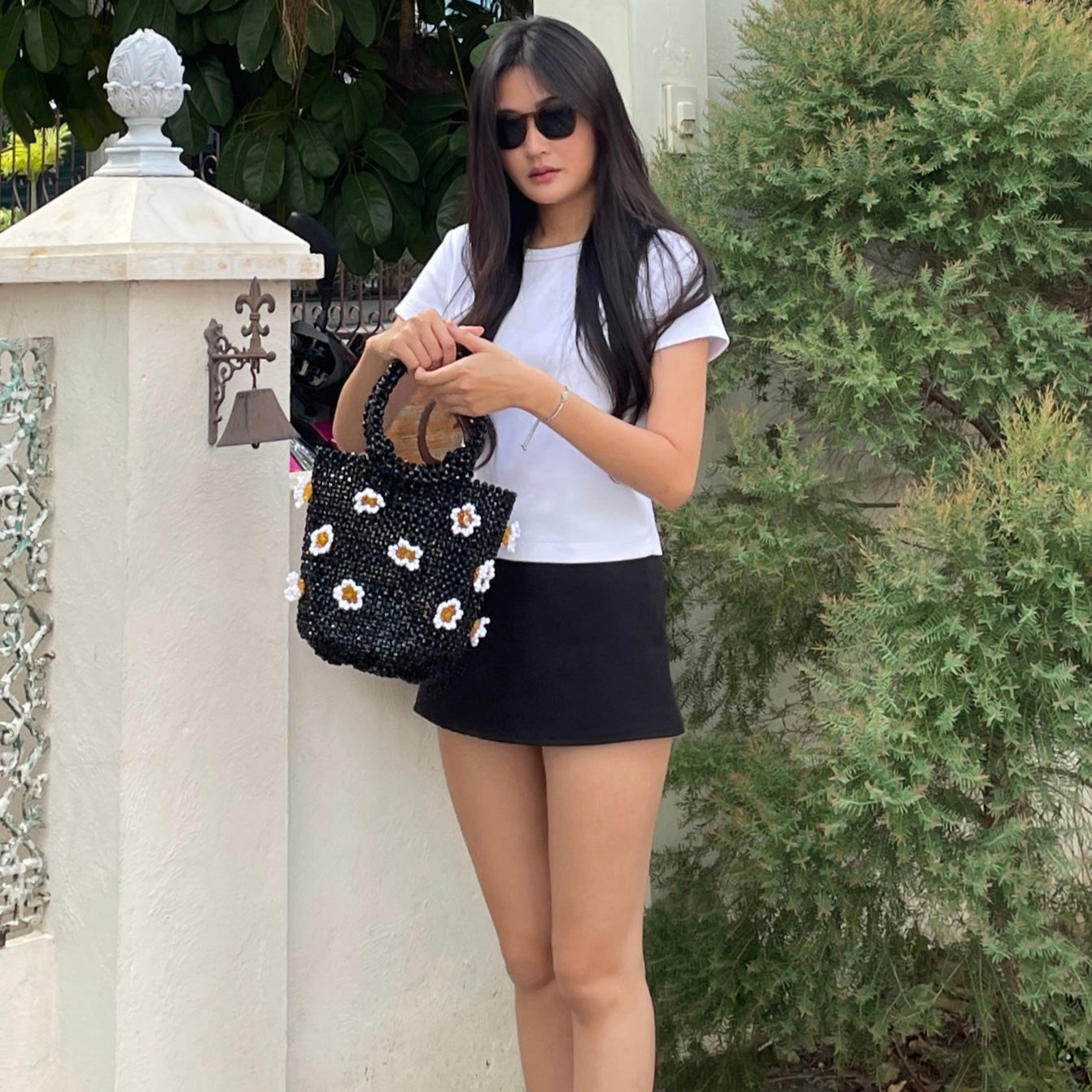 Tillie Beads Black Daisy Bucket